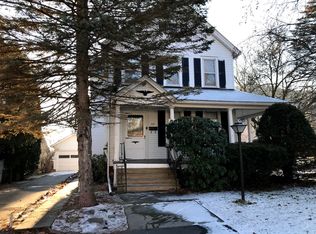 406 3rd St, Matamoras, PA 18336