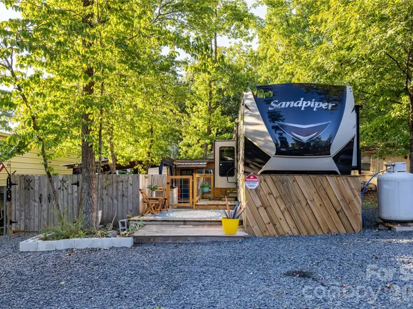 112 Redwood Trl #A, Mount Gilead, NC 27306