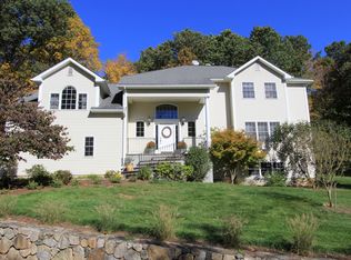 3 Stonehouse Rd, Somers, NY 10589