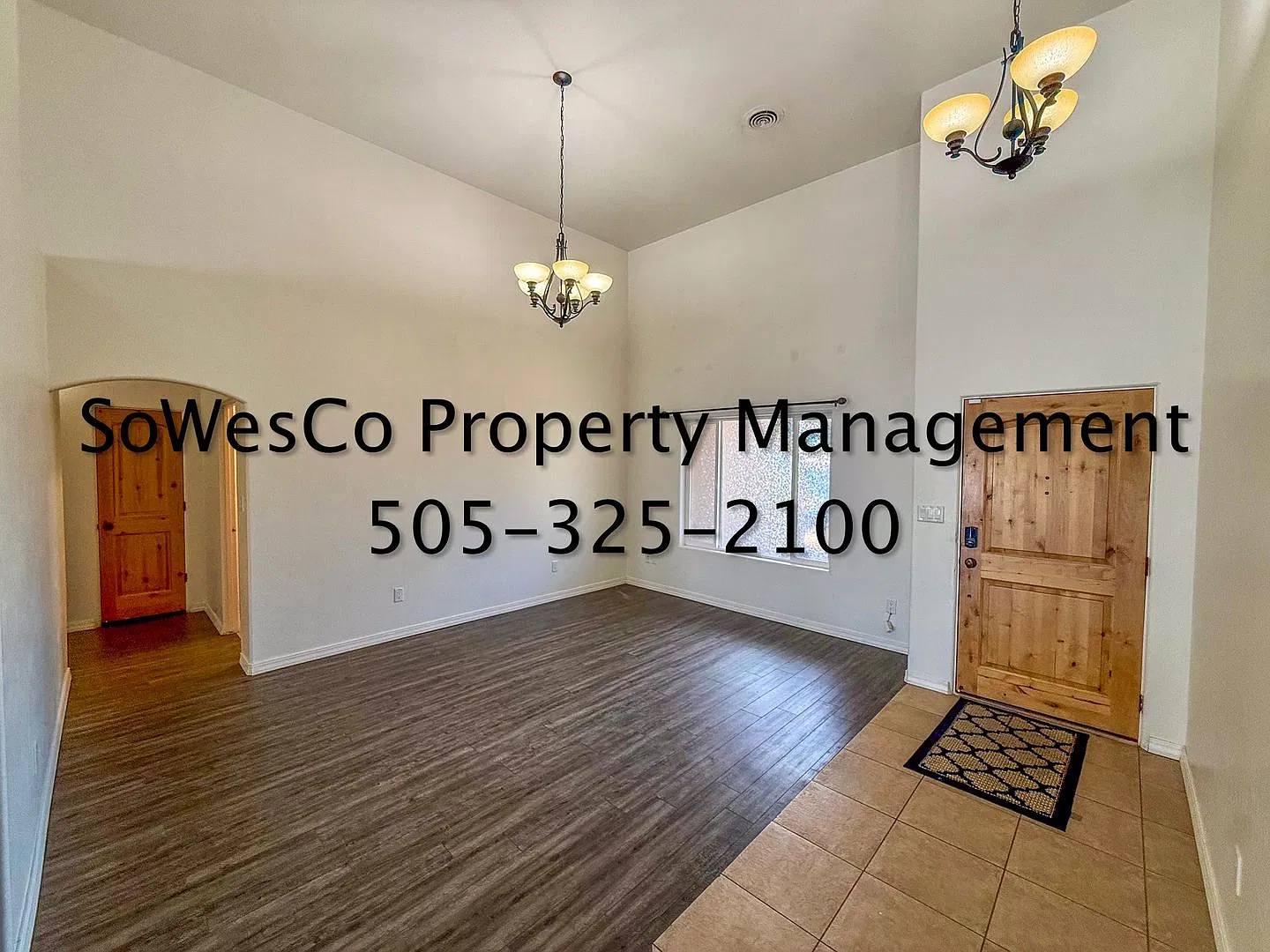 4 Bedroom Home Built in 2018, near Country Club Golf Course — Photo 2