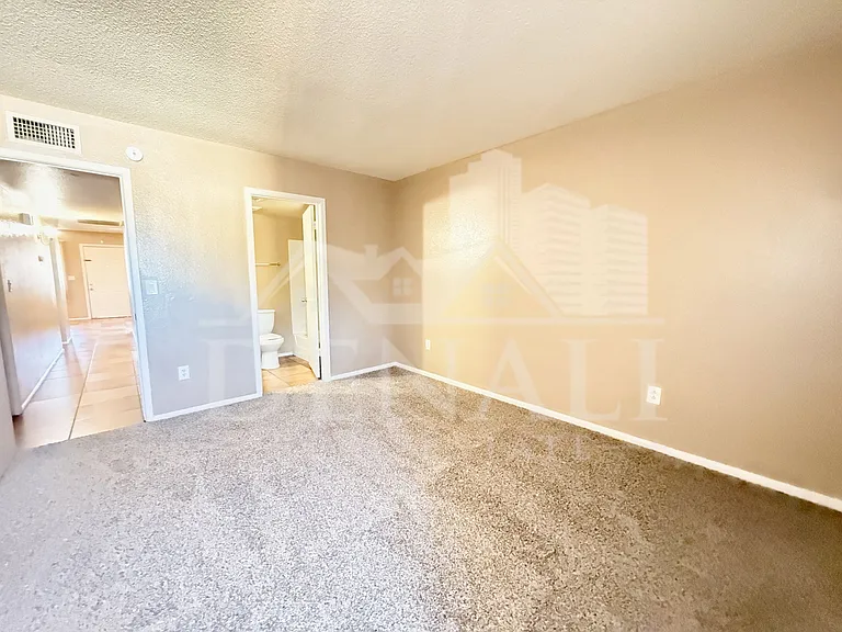 2804 N 43rd Ave #D — Photo 13