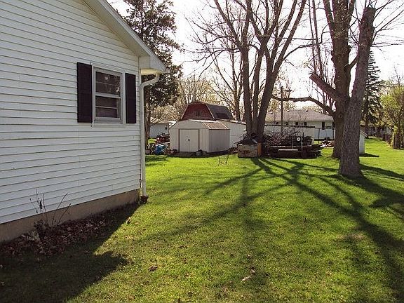 5th image of 620 Winbigler St