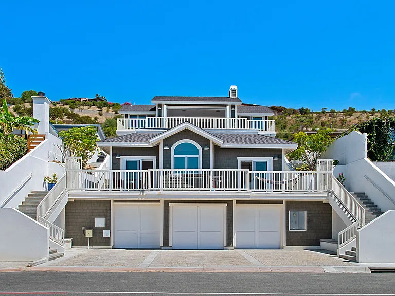 25157 Malibu Rd — Photo 2
