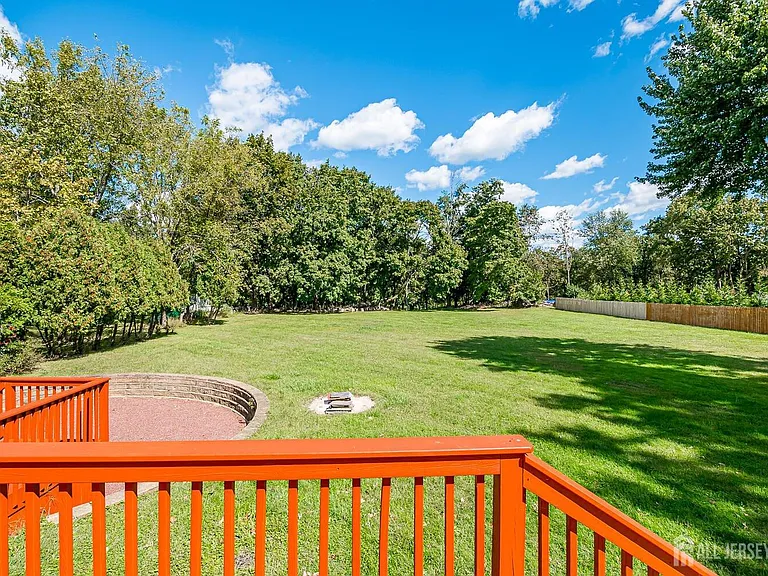 338 Buckelew Ave — Photo 37