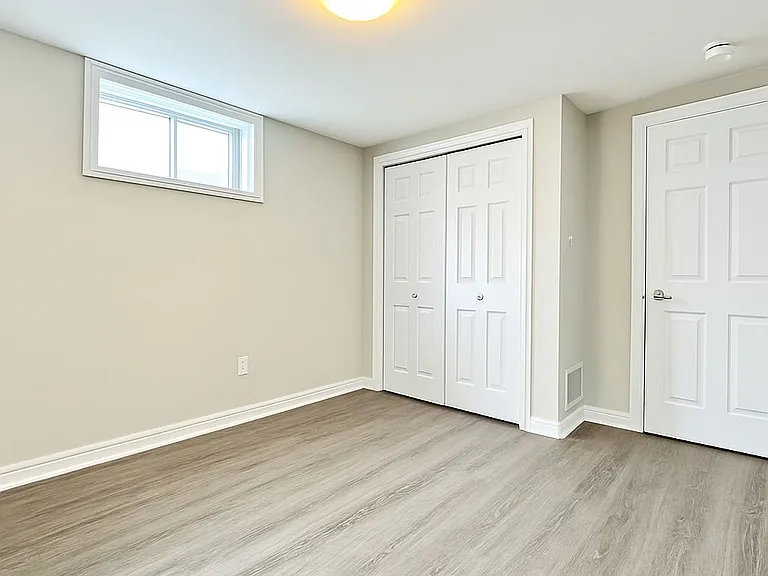 115 Marigold St #LOWER — Photo 11