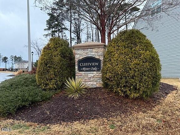 2nd image of 53 Hidden Grove Ct