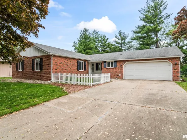 2612 Baronne Dr, Springfield, IL 62704