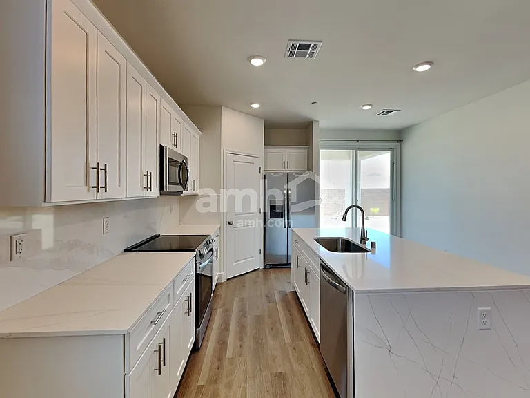 842 English Primrose St — Photo 3