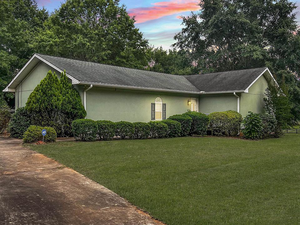 1st image of 275 NE Quesenberry Dr