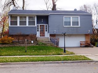 1111 Hunter Dr, Elgin, IL 60120