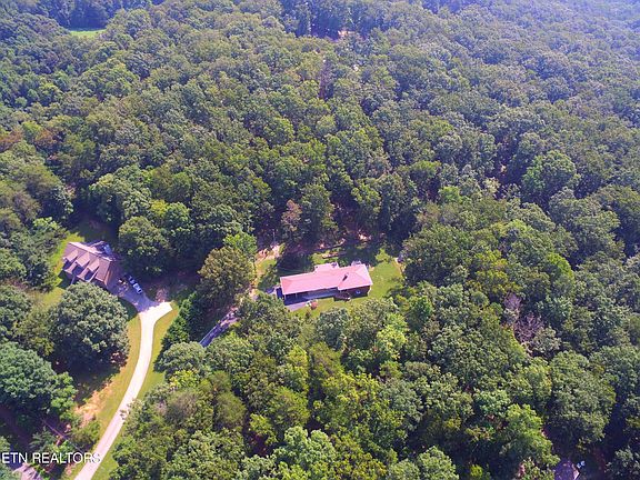 2nd image of 8200 Lakeland Dr