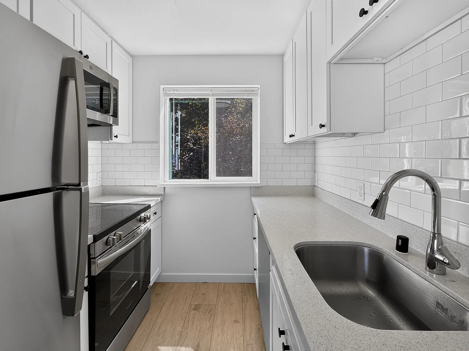 2140 SW Holden St, Seattle - B3 — Photo 3