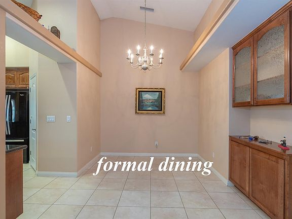 5th image of 26793 Lakeview Dr
