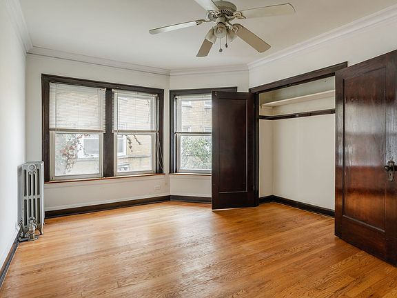 3rd image of 2557-2565 W Montrose Ave #2559-2B