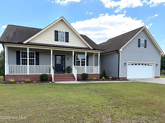 3rd image of 175 Watersedge Lane