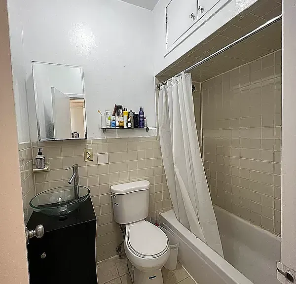 619 E 5th St #29 — Photo 7