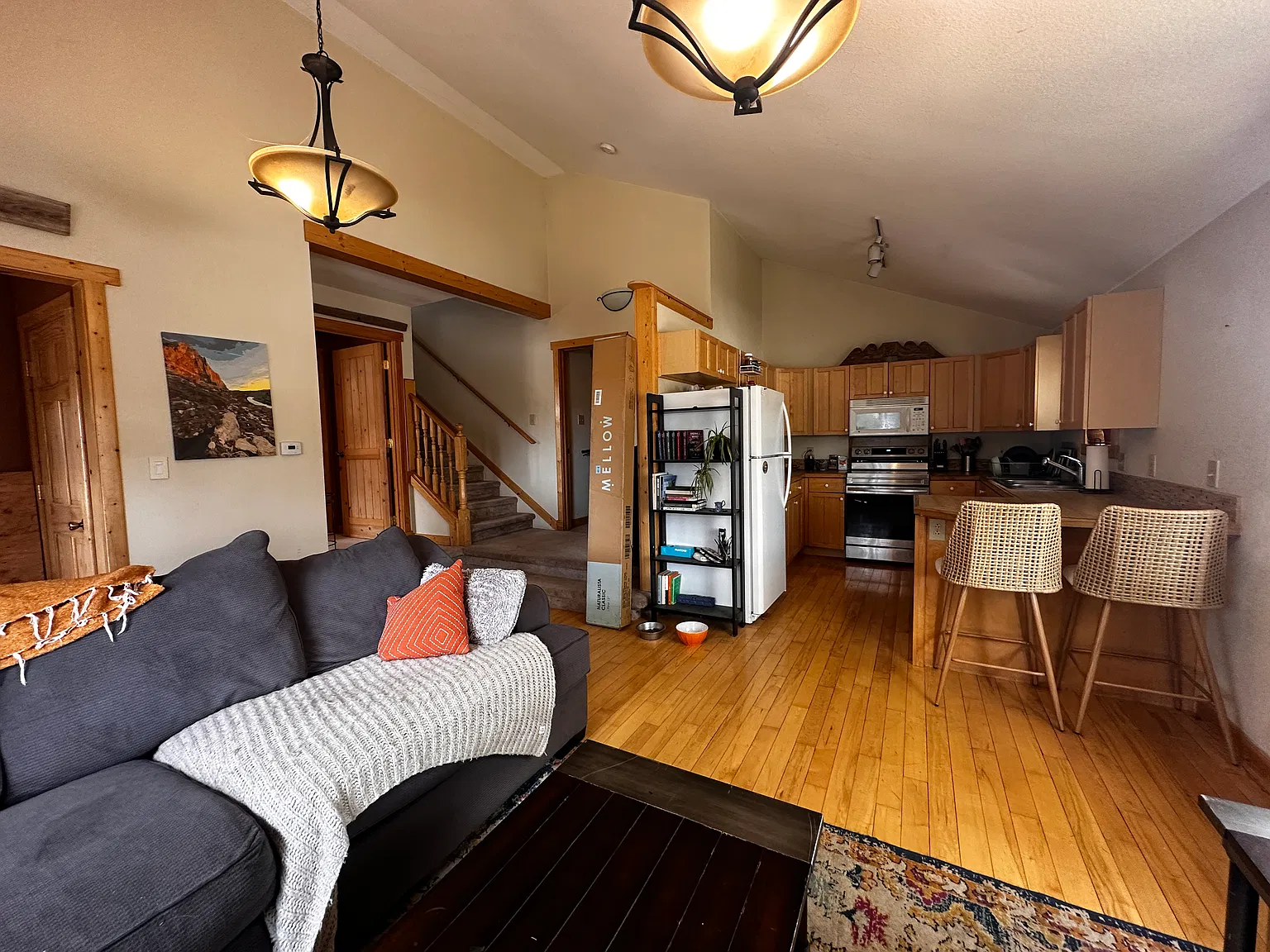 2 bed, 1098 sqft, $2,600 — Photo 3