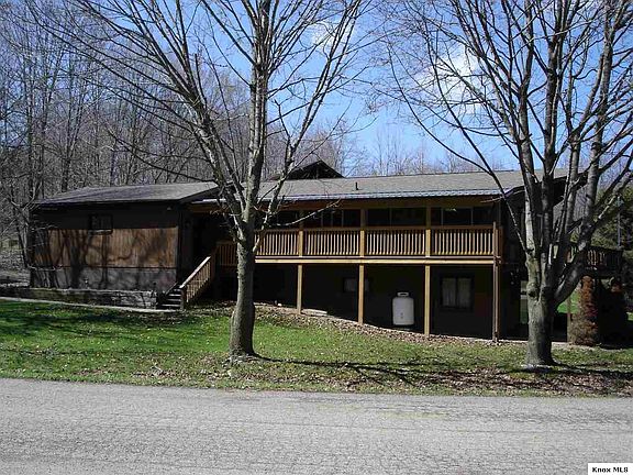 3rd image of 1357 Apple Valley Dr