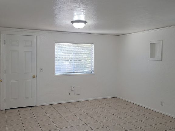 2nd image of 509 1/2 Mitchell Ave