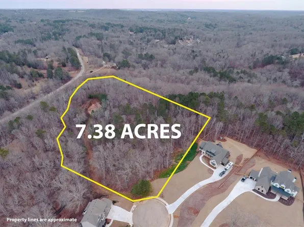 4074 Silverstone Dr, Braselton, GA 30517
