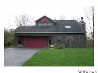 3951 Stetson Cir, Syracuse, NY 13215