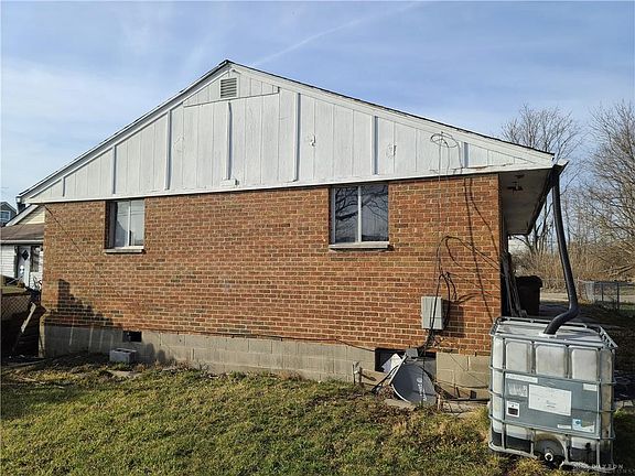 4th image of 2648 Oneida Ave
