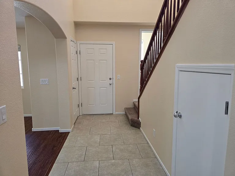 9160 Column Ct — Photo 18