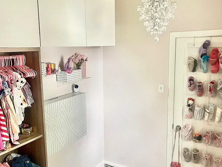 Small office space converted to bedroom