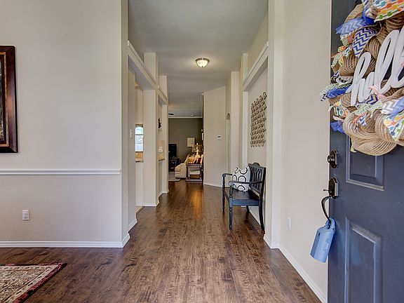 2nd image of 938 Silverstone Dr