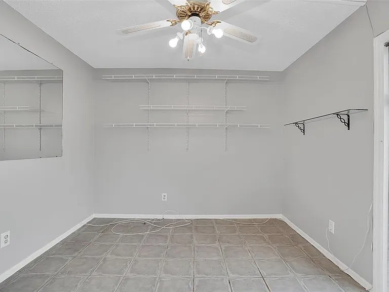 15217 W Pond Woods Dr — Photo 36