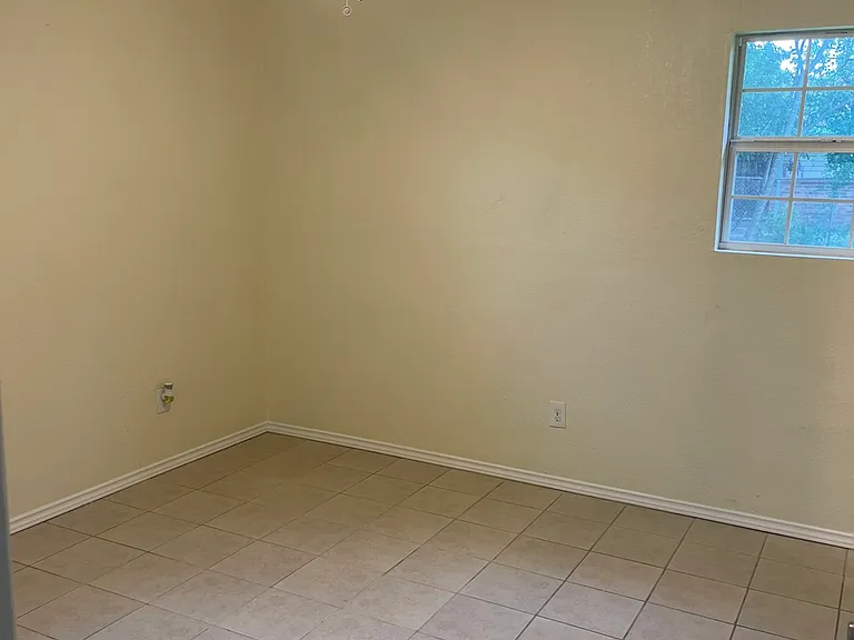 616 Heathcliff Dr — Photo 11