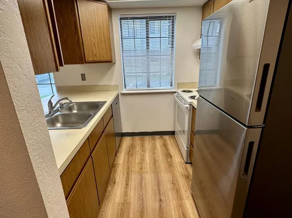 1730 Texas St APT 1, Bellingham, WA 98229