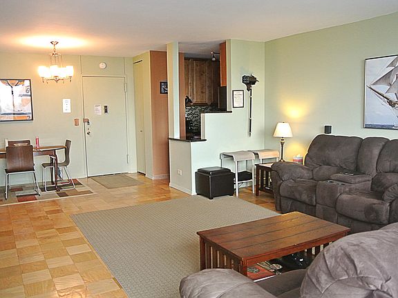 2nd image of 27010 Grand Central Pkwy APT 5Y