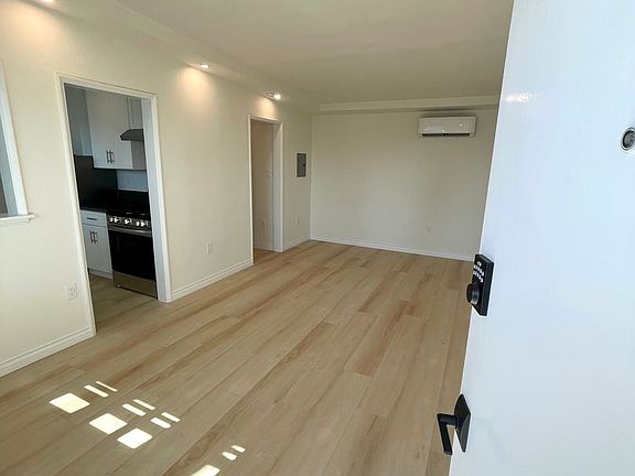 5th image of 10350-10358 Bellwood Ave #0B-1Ba-437Sqft