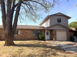 6926 SW Forest Ave, Lawton, OK 73505