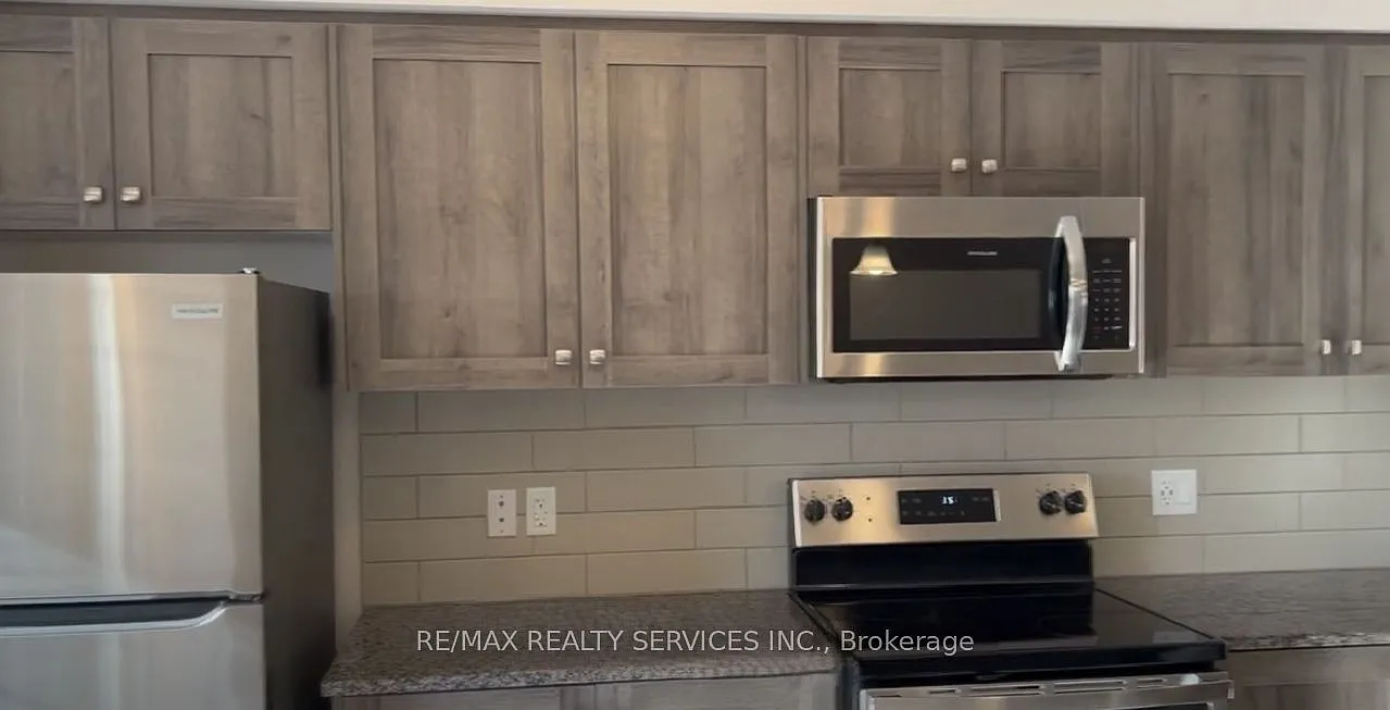 4 bed, $2,800 — Photo 4