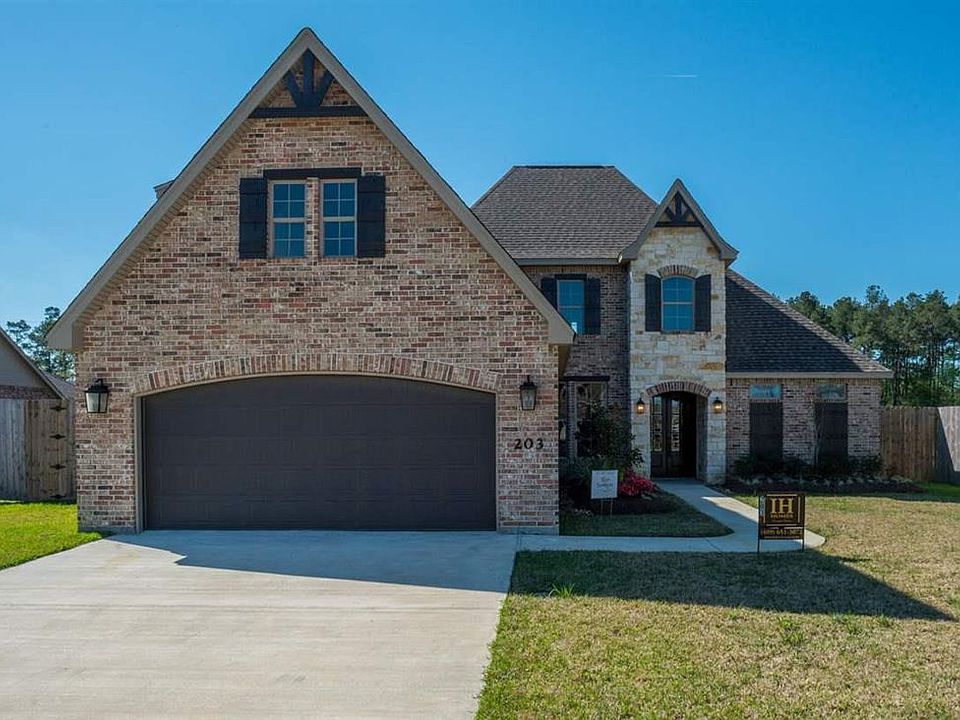 1st image of 203 King Palms Way