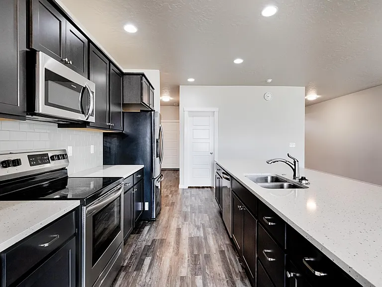 1935 W Heavy Timber Dr — Photo 14