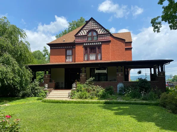 208 Arthur Hts, Middlesboro, KY 40965