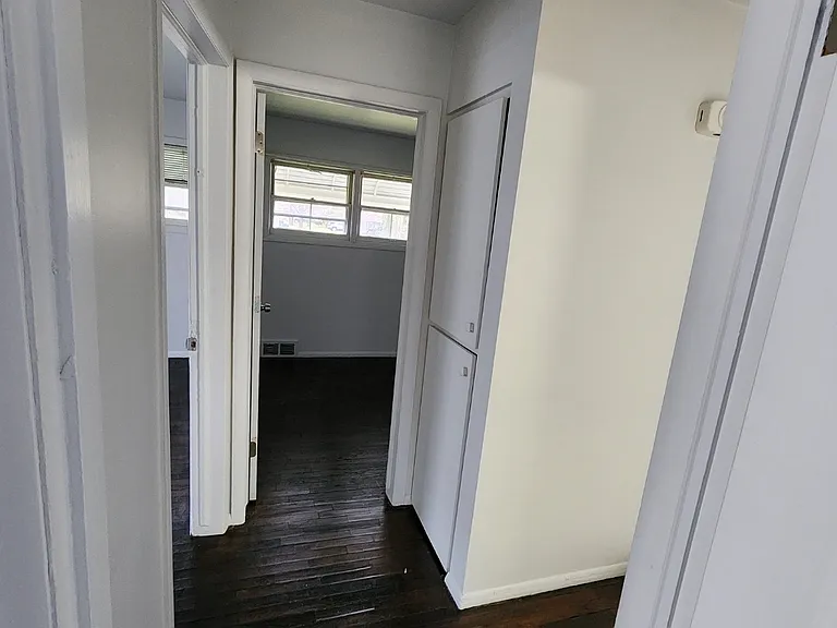 1117 Mohawk Ave — Photo 2