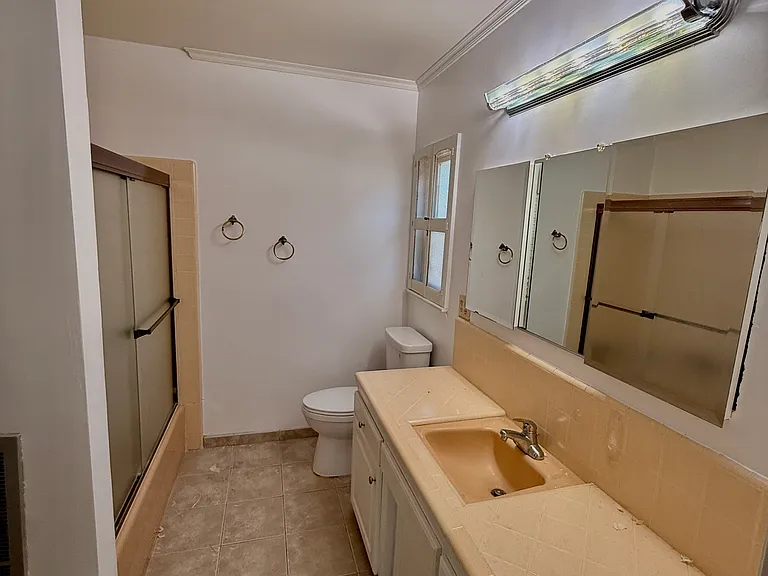 1872 W Chalet Ave — Photo 16