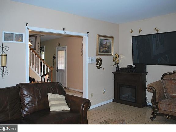 3rd image of 5 S Park Ave