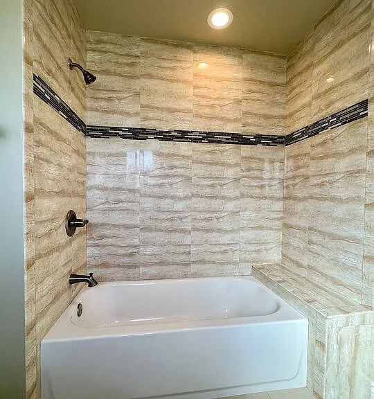 1122 10th St #5 — Photo 13