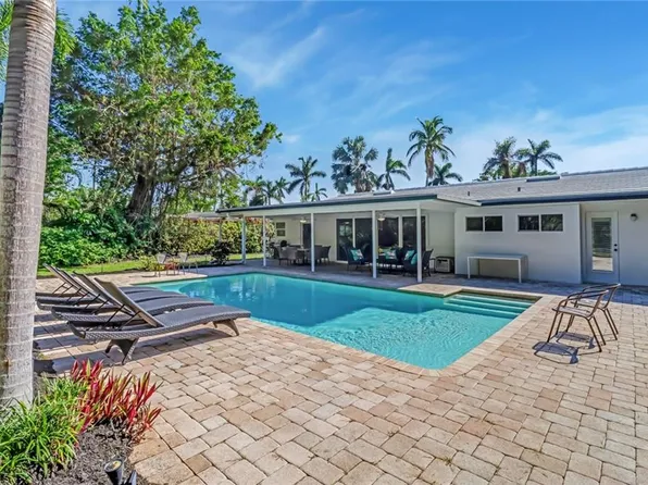 625 Orchid DR, NAPLES, FL 34102