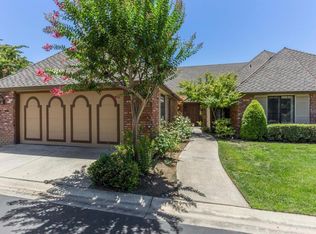 2927 W Silverhill Ln, Fresno, CA