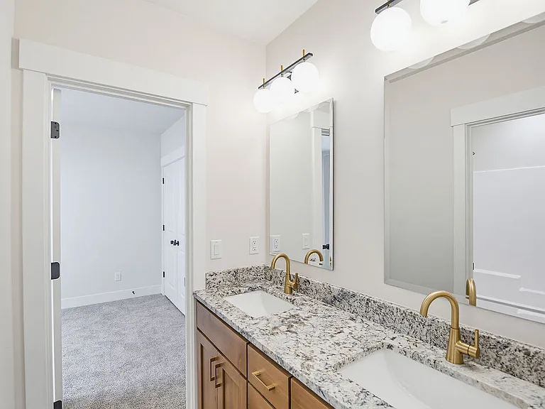 445 E River Ln — Photo 51
