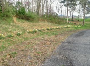 15AC Forest Path Trl, Lexington, VA 24450