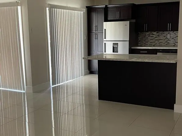 6745 SW 132nd Ave APT 212, Miami, FL 33183