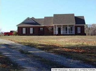 925 Shinault Rd, Byhalia, MS 38611
