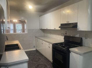 20741 Curie Ave, Warren, MI 48091